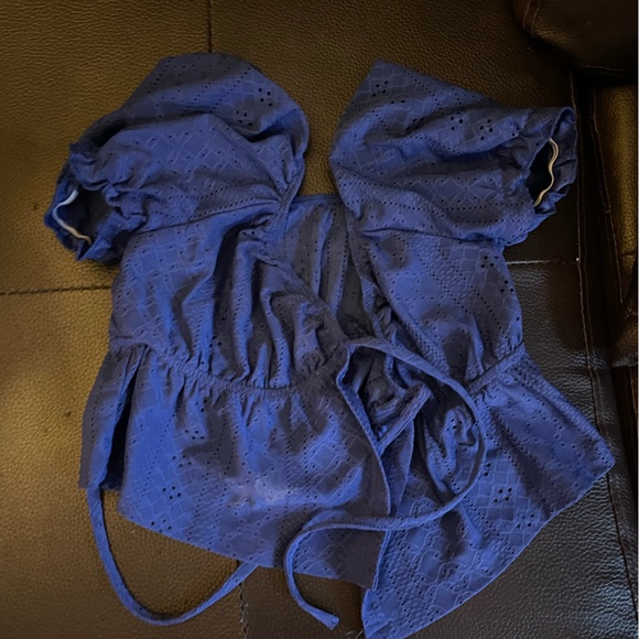 beautiful tie up shirt size XS! - Picture 2 of 4